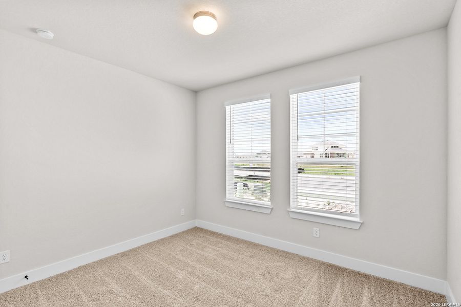 Spacious, unfurnished interior of a new home in Stillwater Ranch, San Antonio (Image 21).