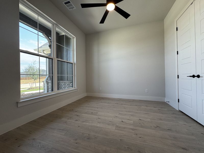 Spacious, unfurnished interior of a new home in Coyote Crossing, Godley (Image 7).