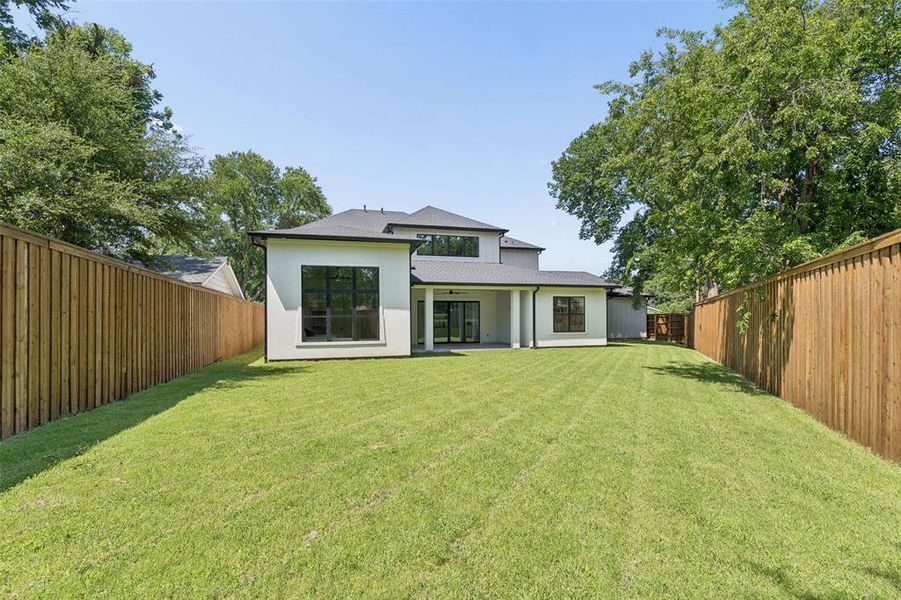 Pool-sized Yard! Pool-sized Yard!