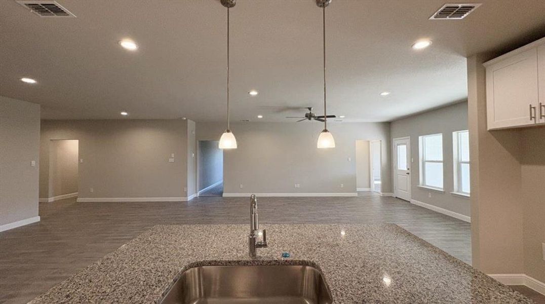 Spacious, unfurnished interior of a new home in Sandstone Estates, Granbury (Image 21). Spacious, unfurnished interior of a new home in Sandstone Estates, Granbury (Image 21).
