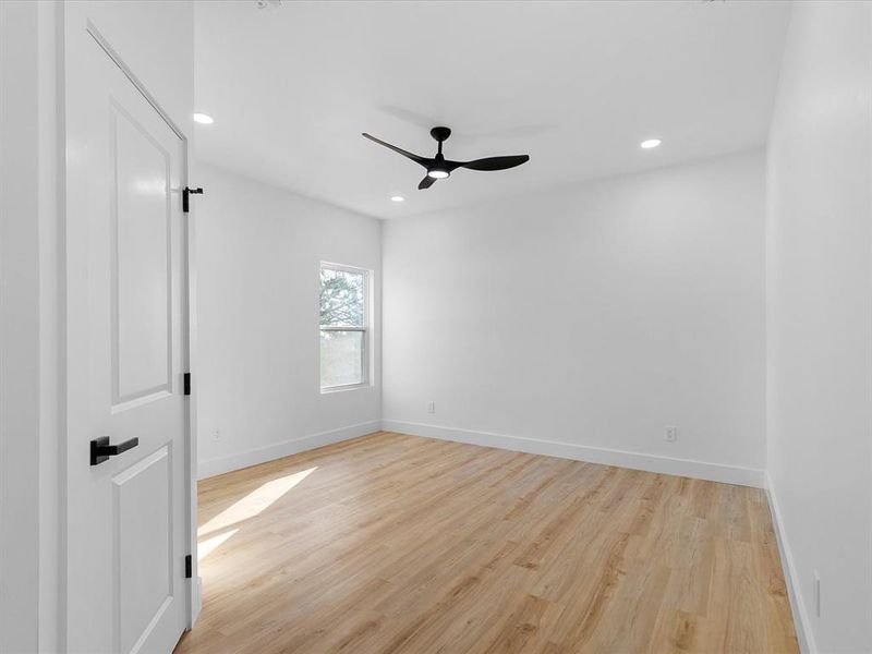 Spacious, unfurnished interior of a new home in , Granbury (Image 22). Spacious, unfurnished interior of a new home in , Granbury (Image 22).