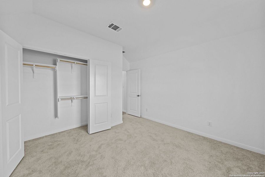 Spacious, unfurnished interior of a new home in Gatehouse: Brookstone II Collection, New Braunfels (Image 12). Spacious, unfurnished interior of a new home in Gatehouse: Brookstone II Collection, New Braunfels (Image 12).