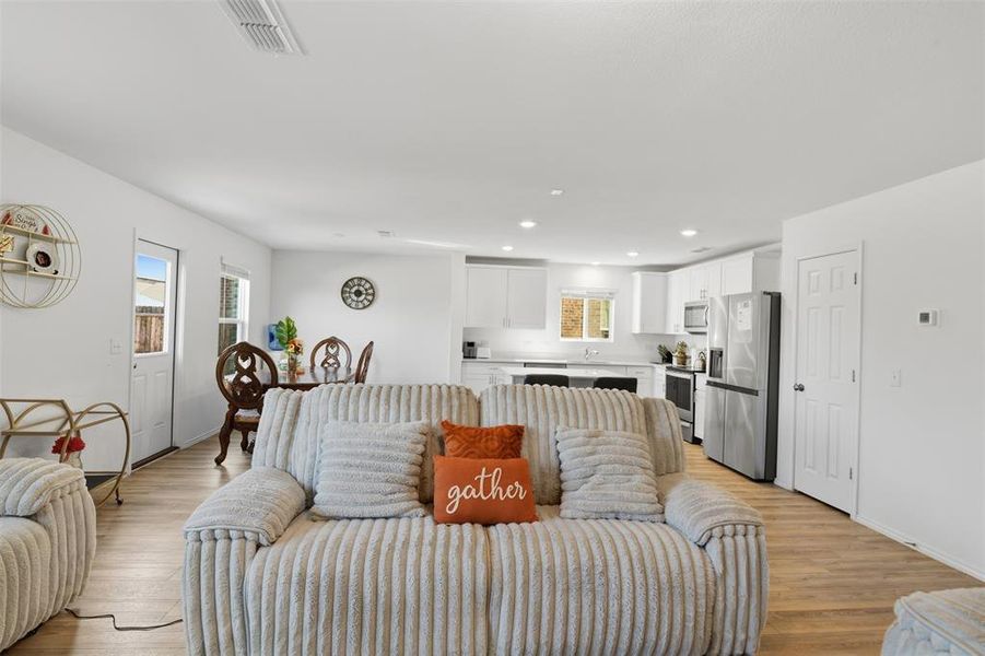 Furnished interior view inside a new home in Travis Ranch, Forney (Image 8).