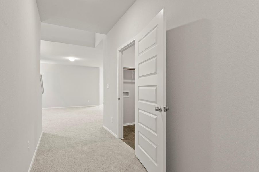 Spacious, unfurnished interior of a new home in Edgebrooke, Pflugerville (Image 30). Spacious, unfurnished interior of a new home in Edgebrooke, Pflugerville (Image 30).