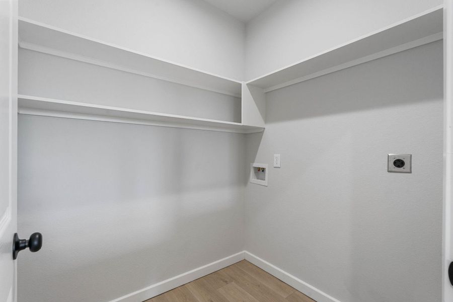 Spacious, unfurnished interior of a new home in , Conroe (Image 41).