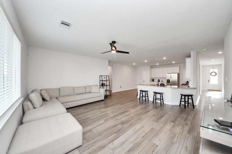 Furnished interior view inside a new home in , Santa Fe (Image 24).