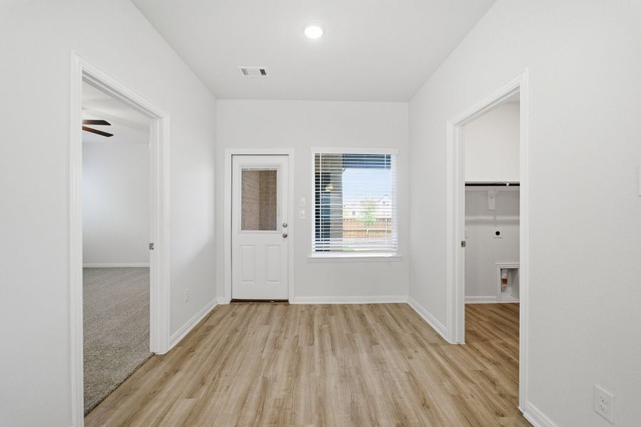 Spacious, unfurnished interior of a new home in La Terra, Celina (Image 24). Spacious, unfurnished interior of a new home in La Terra, Celina (Image 24).