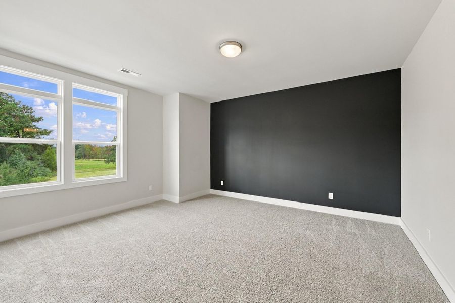 Spacious, unfurnished interior of a new home in Allen Park, Raleigh (Image 20).