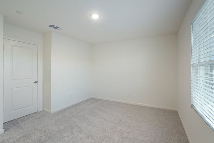 Representative unfurnished interior of a home built from the Crescent by Starlight Homes in Broadmoor Village, Cedar Hill (Image 31).