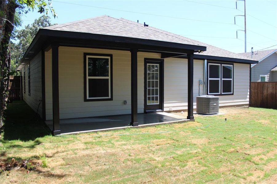 Exterior details and patio area of a home in , Fort Worth (Image 27). Exterior details and patio area of a home in , Fort Worth (Image 27).