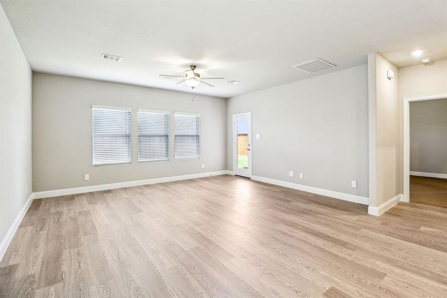 Photo is not of the actual home, but is an inspirational photo of builder’s model home and may depict options, furnishings, and/or decorator features that are not included.