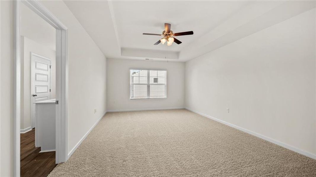 Spacious, unfurnished interior of a new home in Inverness at Sugarloaf, Lawrenceville (Image 14).