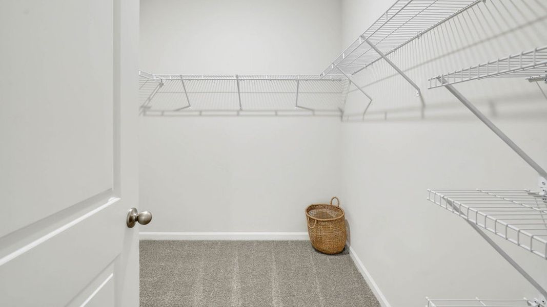Representative unfurnished interior of a home built from the Cali by D.R. Horton in Mariners Reach, Bolivia (Image 22).
