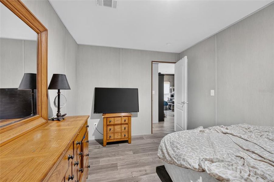 Furnished interior view inside a new home in , Hawthorne (Image 20).