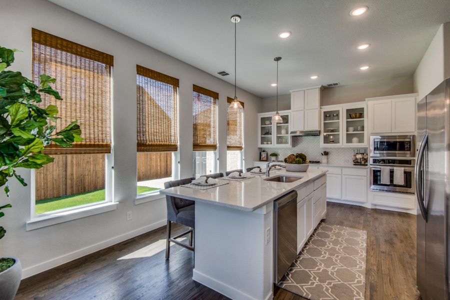 Representative furnished interior of a home built from the Monte Carlo by Sandlin Homes in Lakesong, Midlothian (Image 8).