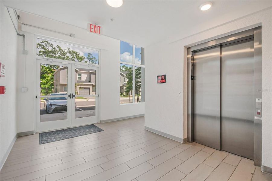 Spacious, unfurnished interior of a new home in , Orlando (Image 19).