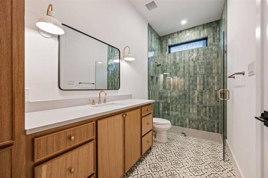 Furnished interior view inside a new home in The Resort on Eagle Mt. Lake, Fort Worth (Image 16).