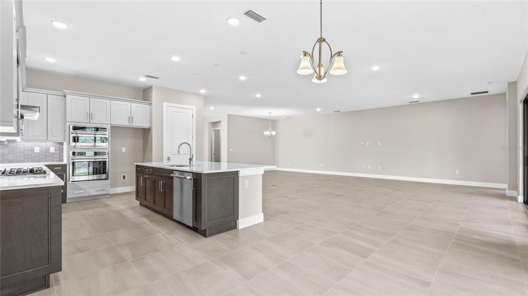 Furnished interior view inside a new home in Cresswind Lakewood Ranch, Lakewood Ranch (Image 8).