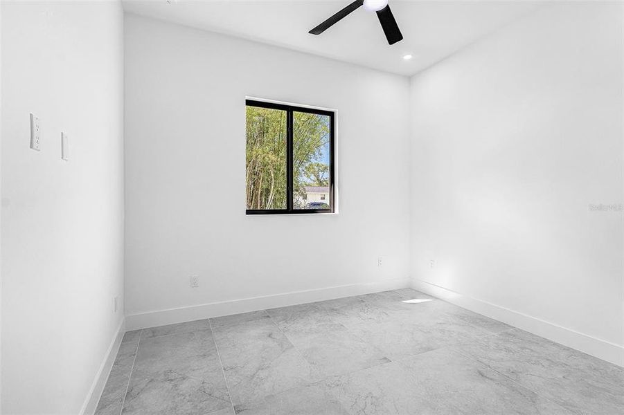 Spacious, unfurnished interior of a new home in , Lehigh Acres (Image 29).