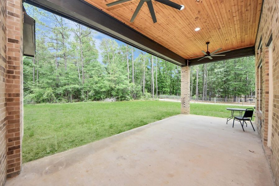Exterior details and patio area of a home in , Dayton (Image 4).