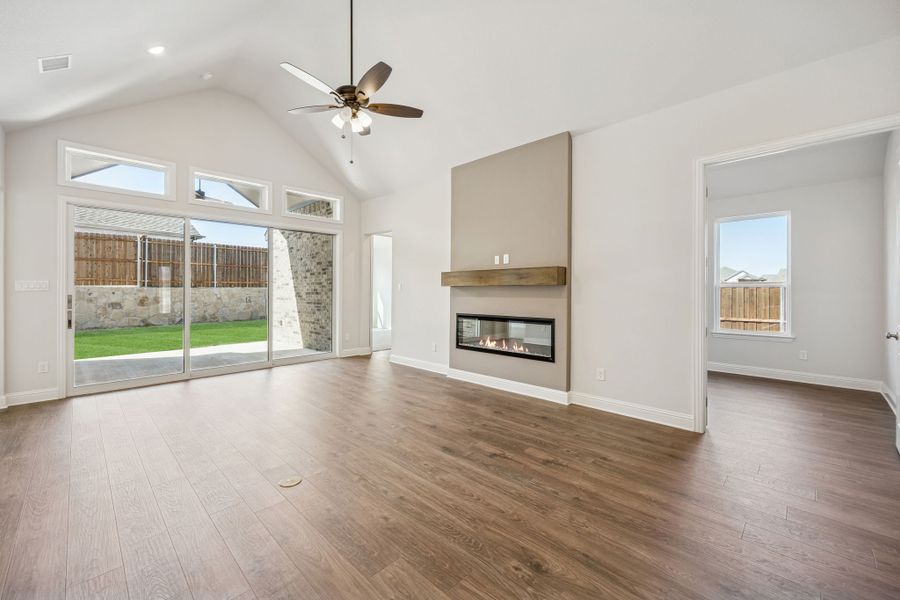 Spacious, unfurnished interior of a new home in Westside Preserve, Midlothian (Image 24).