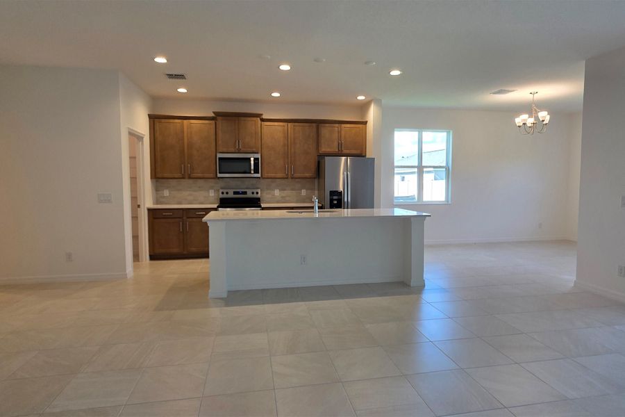 Spacious and Functional Kitchen in Central Florida Home
