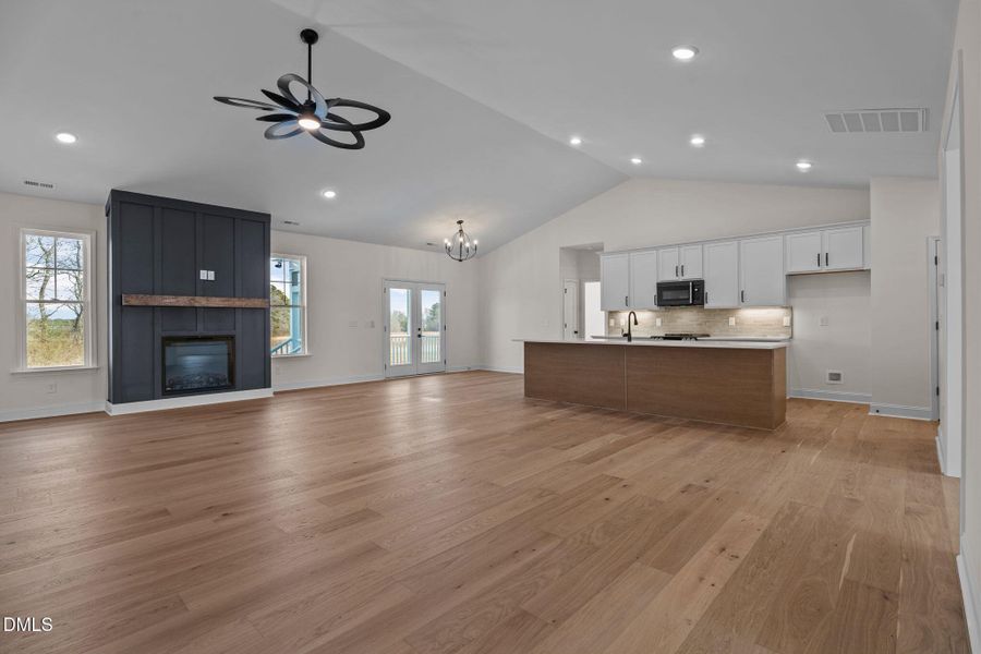 23-web-or-mls-DSC00609 23-web-or-mls-DSC00609