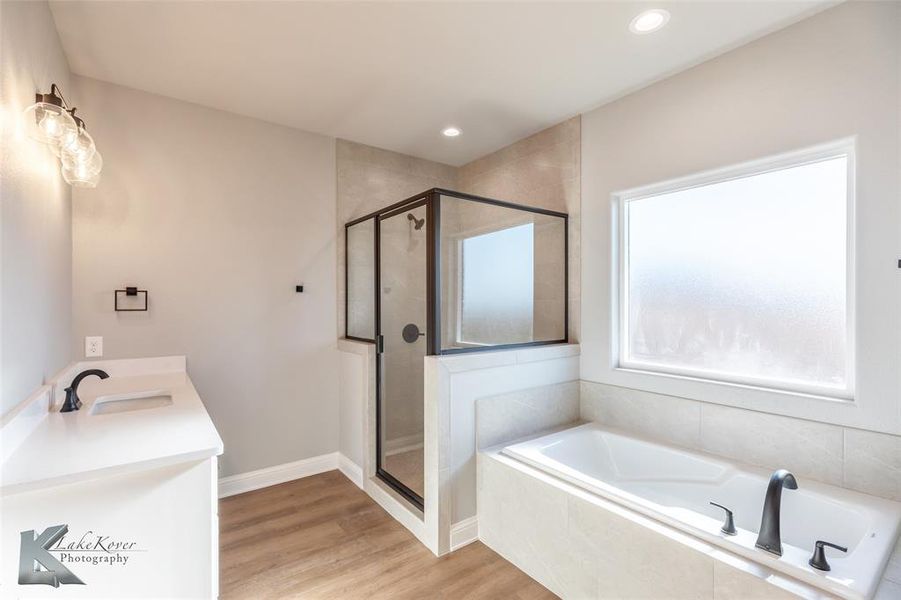 Furnished interior view inside a new home in , Abilene (Image 7).