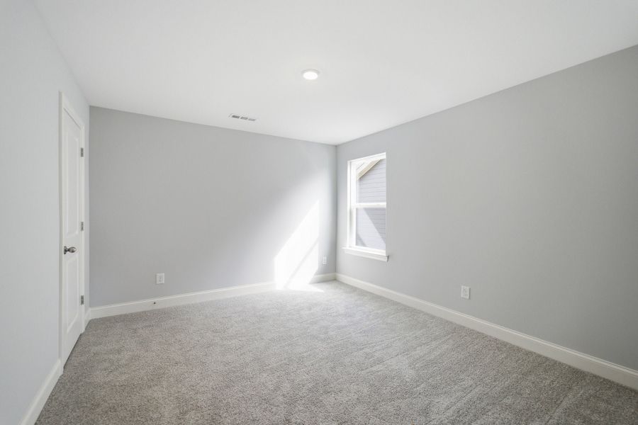 Spacious, unfurnished interior of a new home in McCain's Station, Gallatin (Image 48). Spacious, unfurnished interior of a new home in McCain's Station, Gallatin (Image 48).