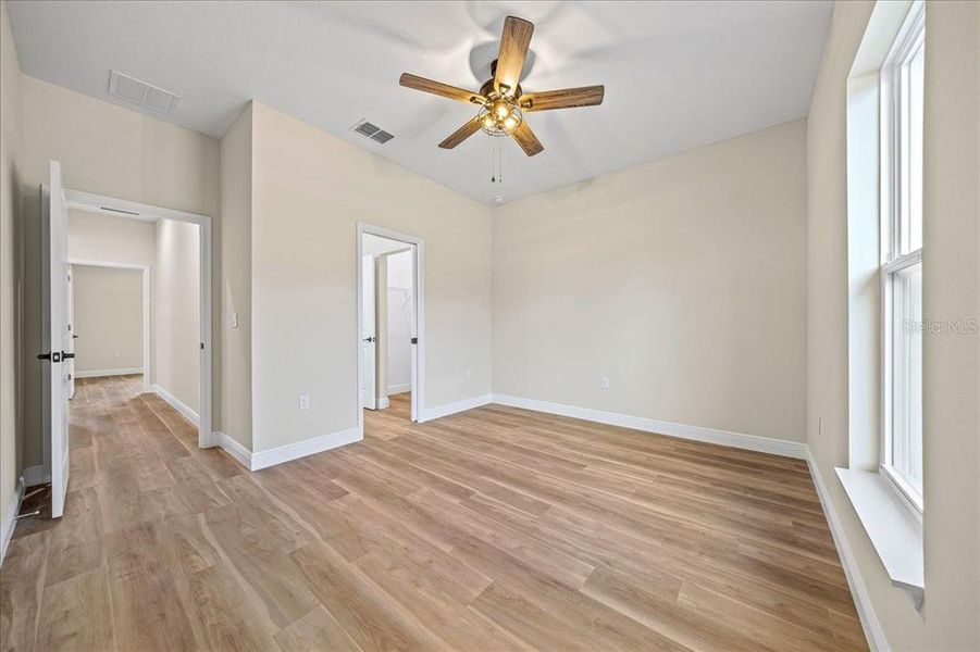 Spacious, unfurnished interior of a new home in , Ocala (Image 43).