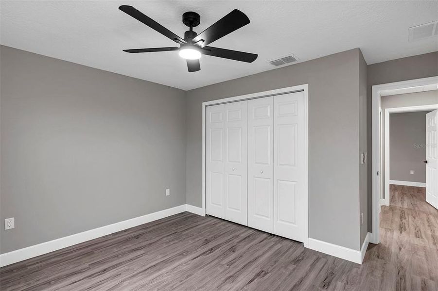 Spacious, unfurnished interior of a new home in , Ocala (Image 24).