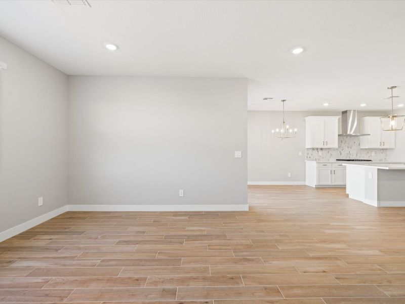 Spacious, unfurnished interior of a new home in White Tank Foothills Reserve Series, Waddell (Image 10).