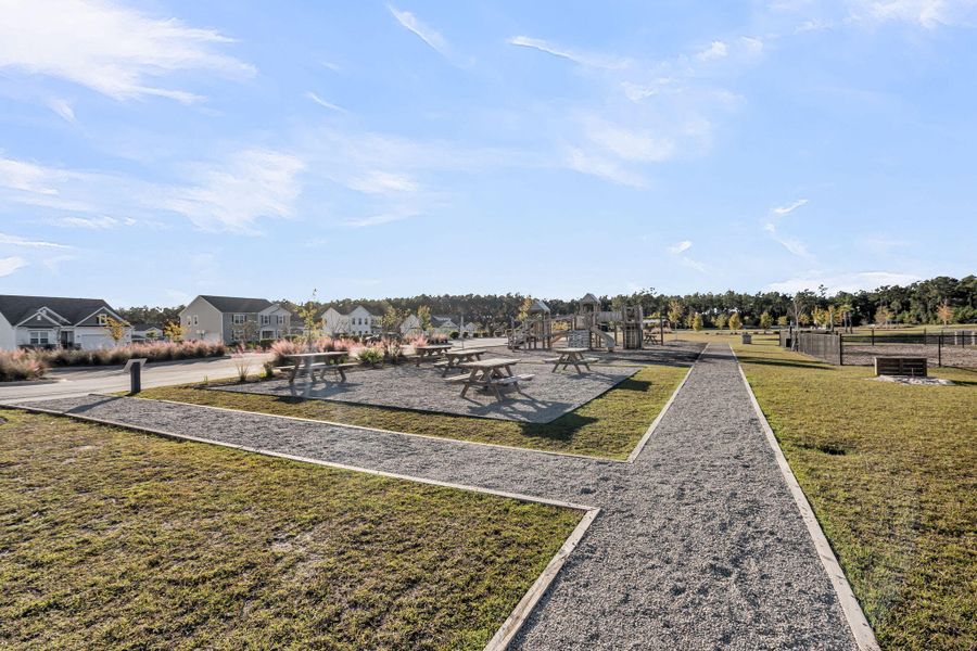 Image 74 of a home in French Quarter Creek.