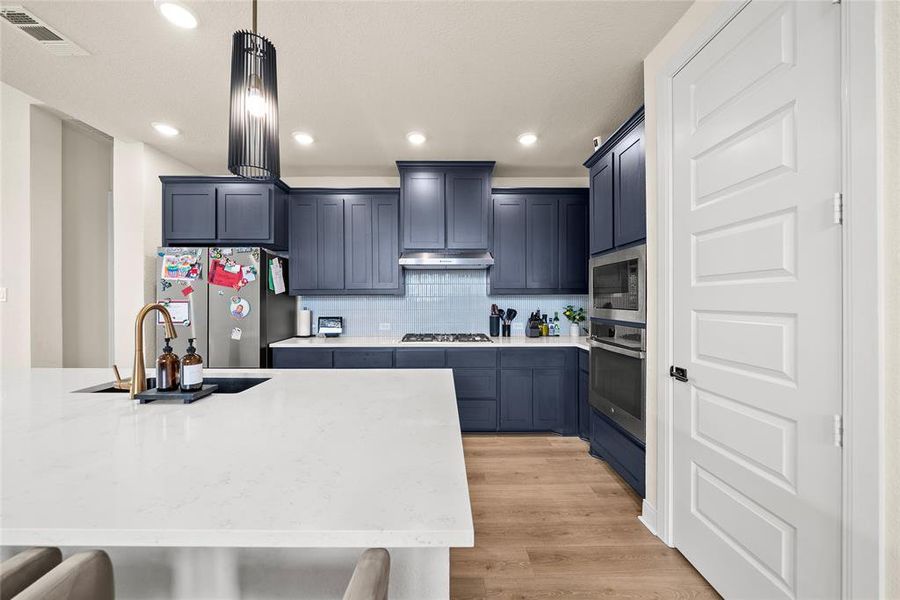 Furnished interior view inside a new home in Willow Grove, Melissa (Image 6).