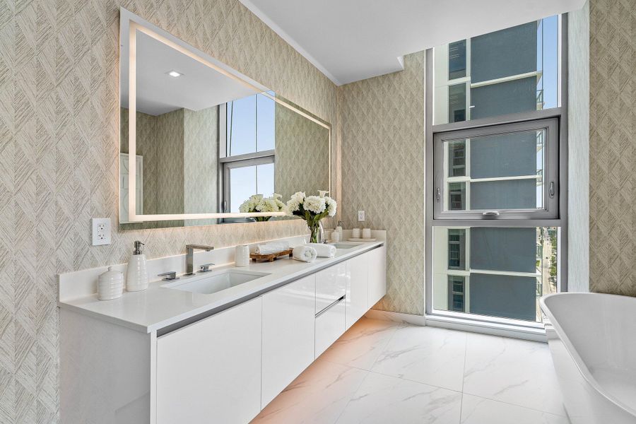 027-220LakeShoreDrive-2123-LakePark-FL-3