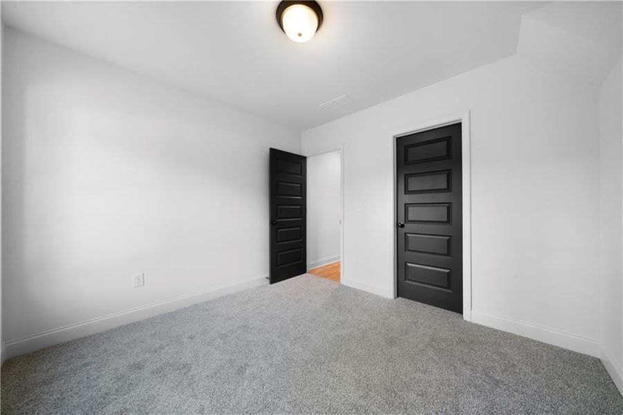 Spacious, unfurnished interior of a new home in , Dallas (Image 14).