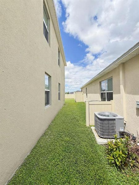 Exterior details and patio area of a home in , Kissimmee (Image 27).