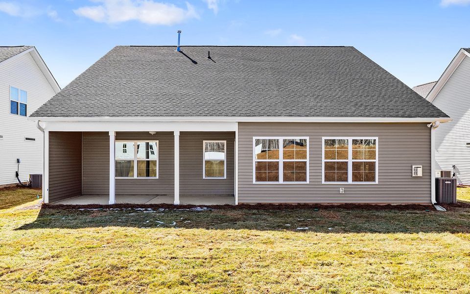 Exterior details and patio area of a home in Brayden, Advance (Image 4).