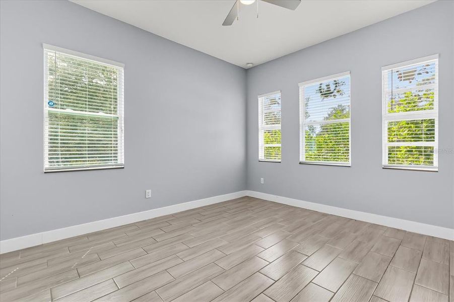 Spacious, unfurnished interior of a new home in , Kissimmee (Image 17).