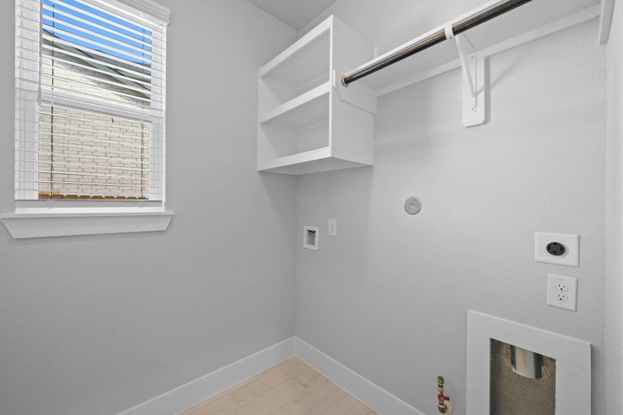 Spacious, unfurnished interior of a new home in Beacon Hill, Waller (Image 15).