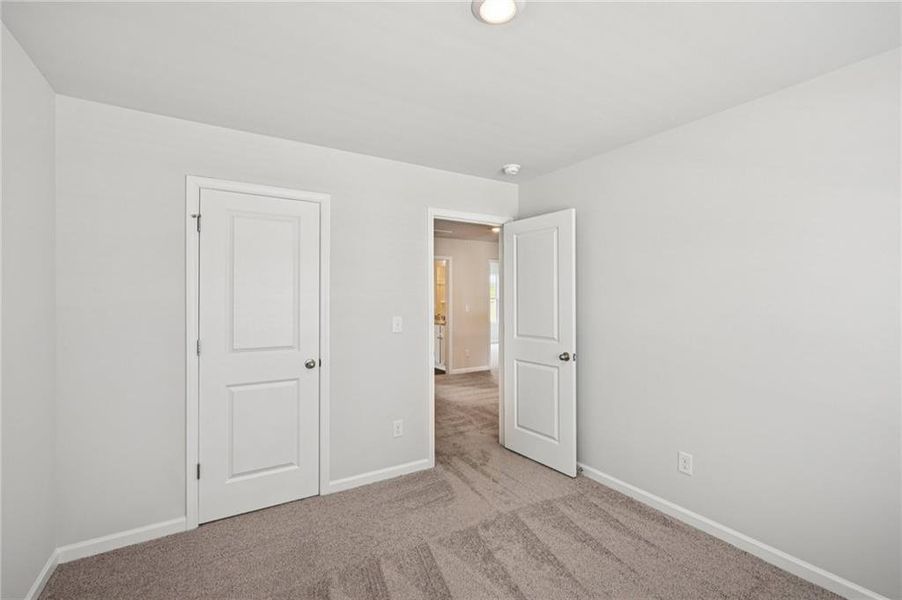 Spacious, unfurnished interior of a new home in Neely Farm, Covington (Image 30).