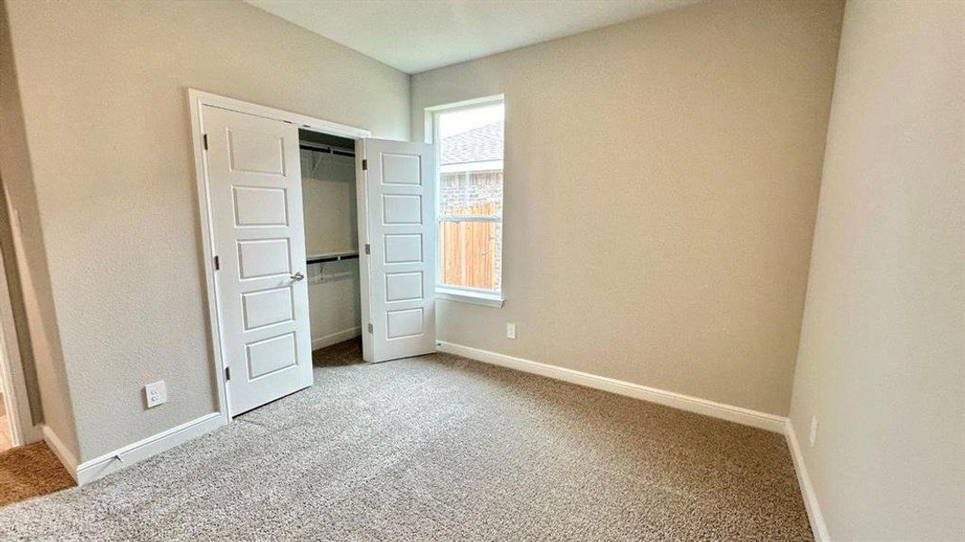 Spacious, unfurnished interior of a new home in Rock Creek Ranch, Fort Worth (Image 10). Spacious, unfurnished interior of a new home in Rock Creek Ranch, Fort Worth (Image 10).