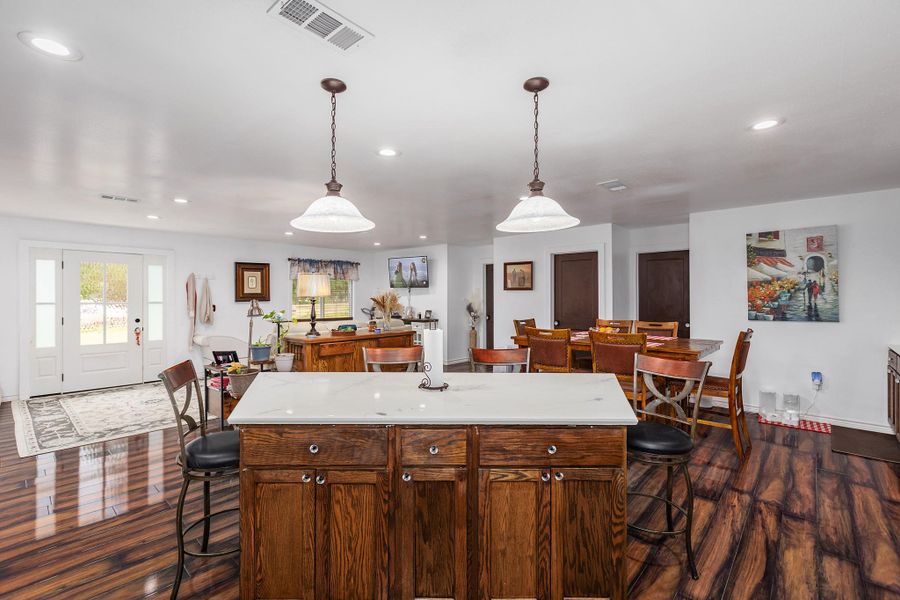 Furnished interior view inside a new home in , Lufkin (Image 12).