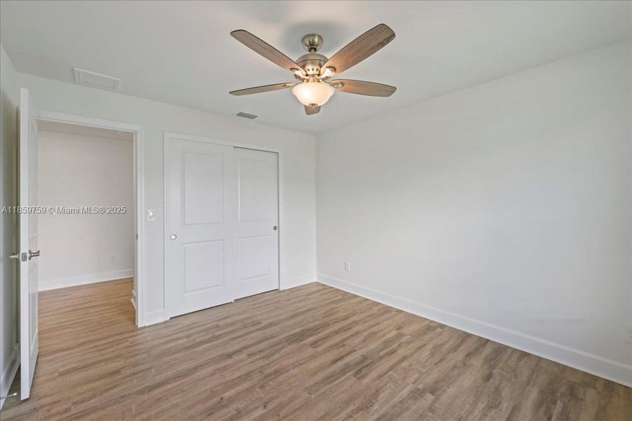 Spacious, unfurnished interior of a new home in Cape Coral, Cape Coral (Image 14).