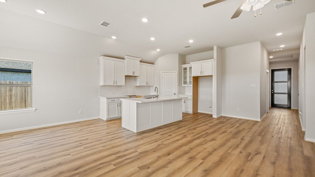 Furnished interior view inside a new home in River Ranch, Dayton (Image 15).