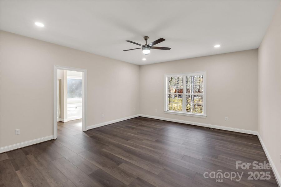 Spacious, unfurnished interior of a new home in , York (Image 28).