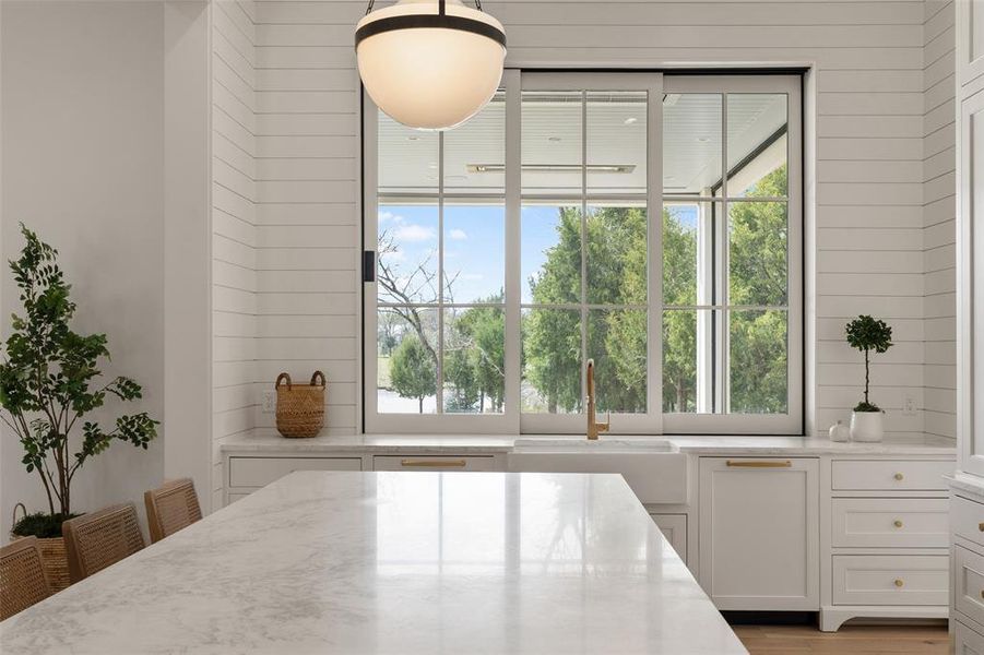 Furnished interior view inside a new home in , Malakoff (Image 33).