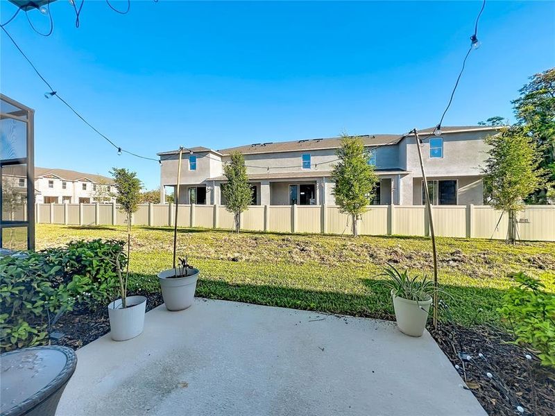 Exterior details and patio area of a home in , Orlando (Image 19).