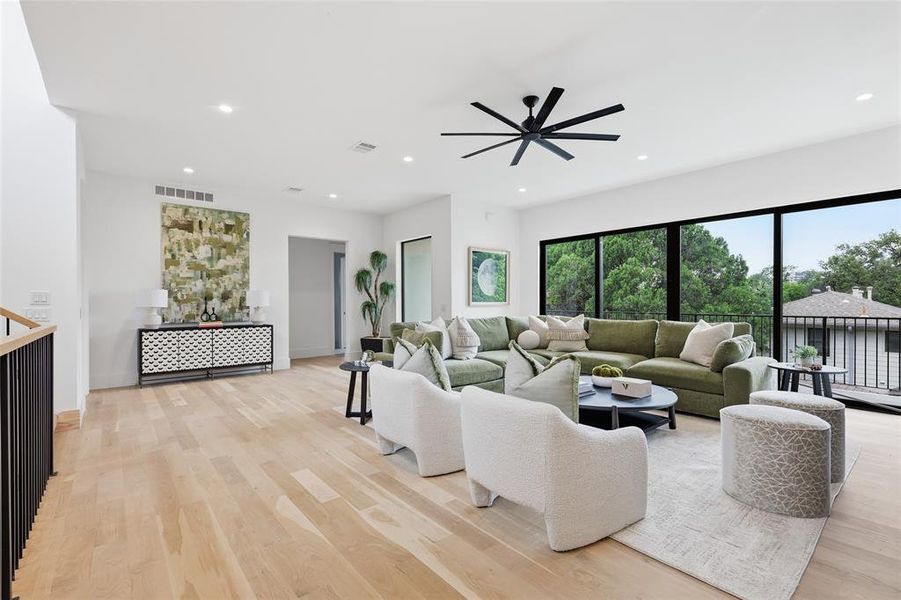 Furnished interior view inside a new home in , Dallas (Image 12).