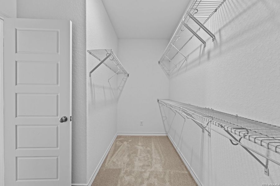 Spacious, unfurnished interior of a new home in Dove Song, Marion (Image 32).